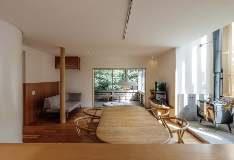 温もりと息づかいのある自然素材の家の画像