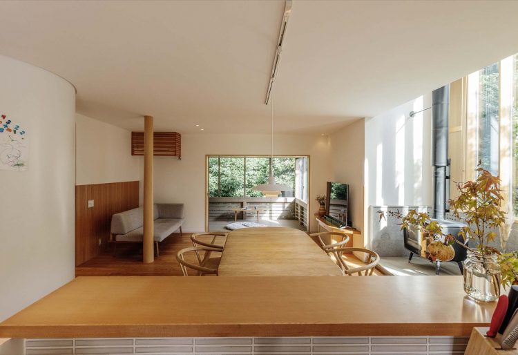 「スタッフ紹介⑤吉川 恵梨：笑いが耐えない打ち合わせで、温もりある家づくりを行う」の画像