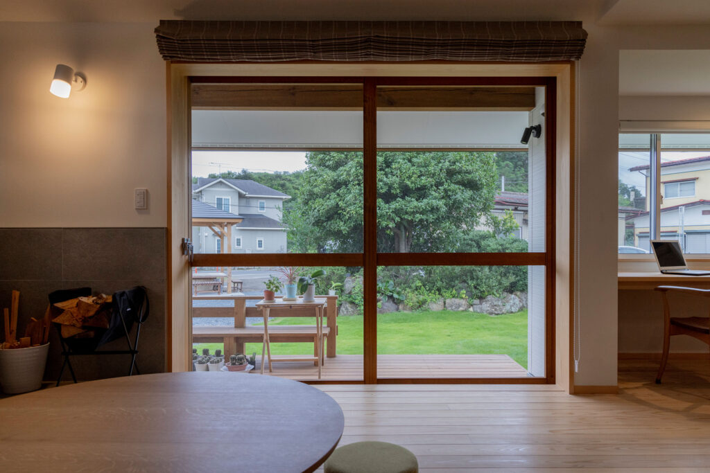 窓の先に広がる心地よい風景が、日々の暮らしをそっと彩る